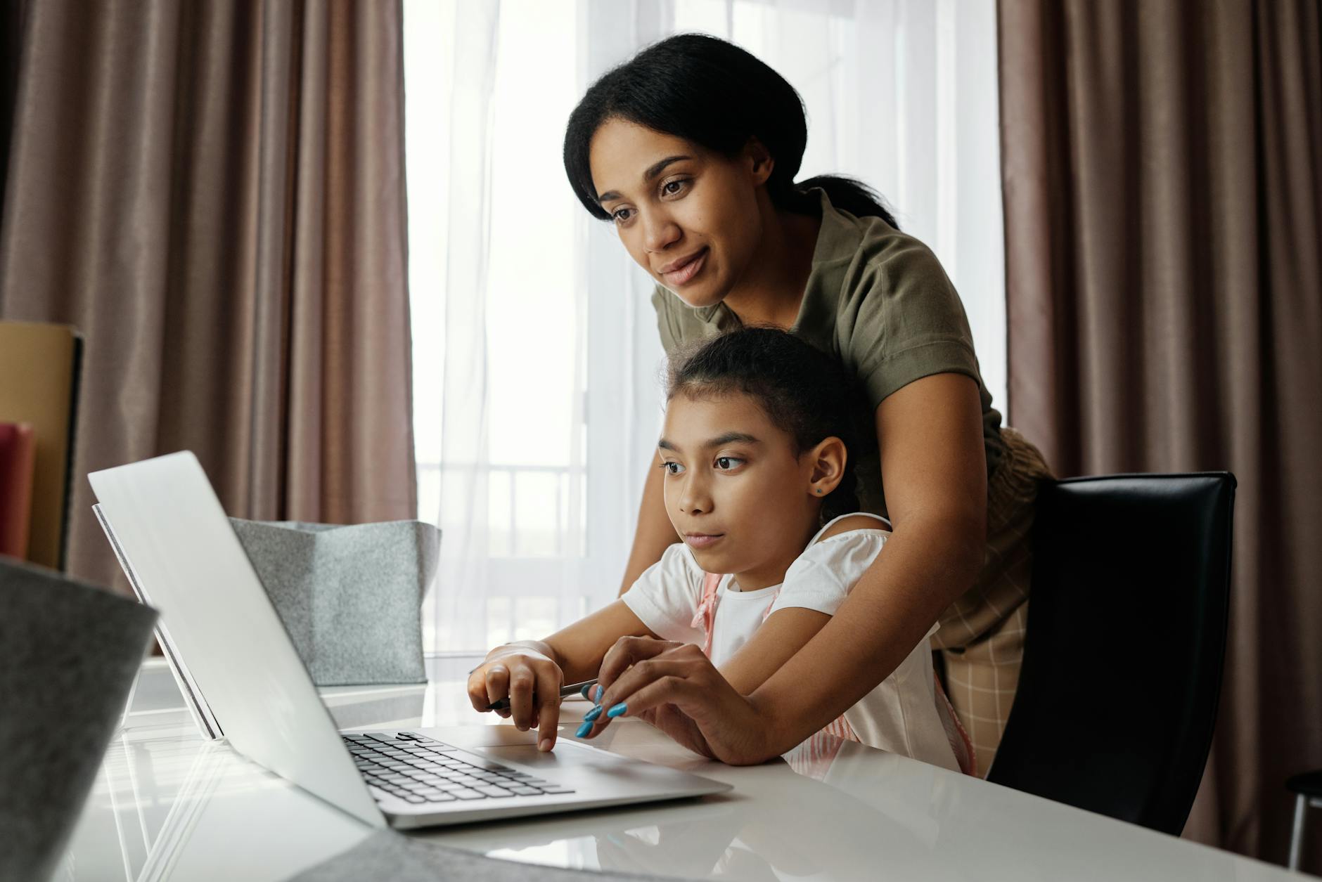 おとなの学びを拓く / WORKING WITH ADULT LEARNERS おとなの学びを拓く / WORKING WITH ADULT LEARNERS おとなの